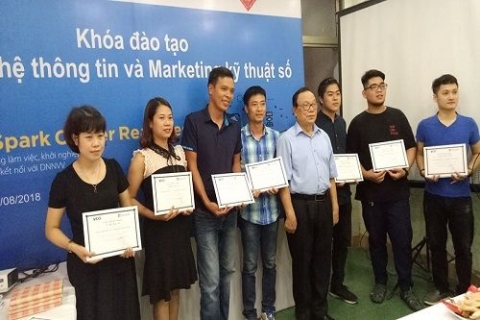 hiep hoi lang nghe viet nam to chuc khoa dao tao cong nghe thong tin va marketing ky thuat so