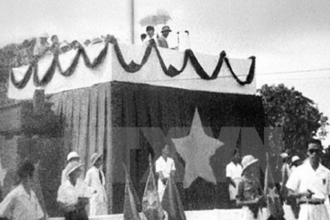 khong co gi quy hon doc lap tu do chan ly cua thoi dai