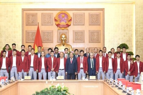 thu tuong gap mat doan the thao viet nam du asiad