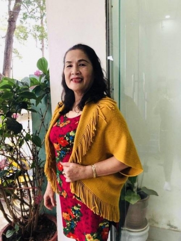 luong y tri bong nguyen thi hoang oanh nguoi va niem vui noi pho nui