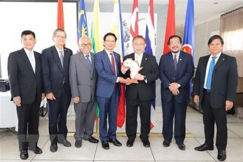 viet nam the hien tam lanh dao manh me trong vai tro chu tich asean