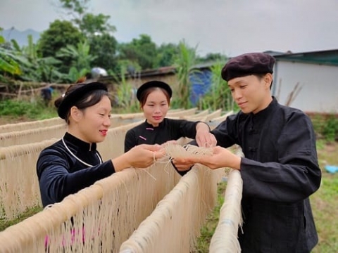 thuong hieu bun kho ngu sac da vi dac san cua nui rung tuyen quang