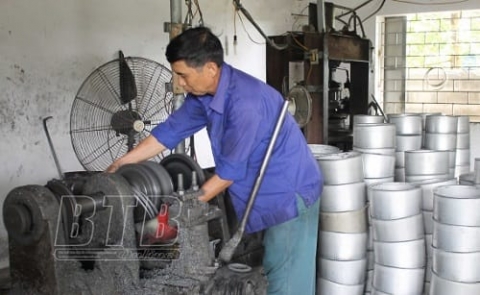 vu thu thai binh cac lang nghe truyen thong vuon len trong dai dich