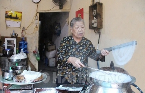 xom banh cuon cua nguoi thai binh o xu dong