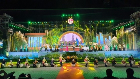 long an khai mac tuan van hoa du lich nam 2022 quang ba du lich vung song vam