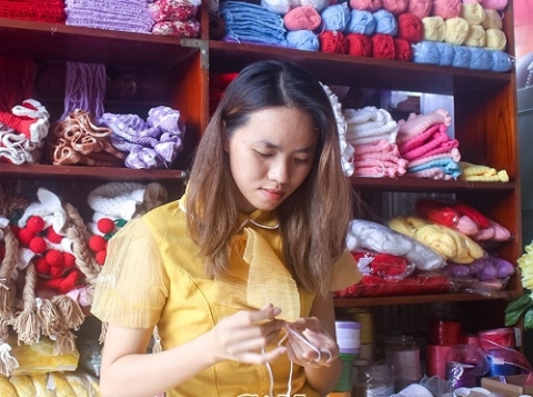 9X khởi nghiệp từ nghề móc len