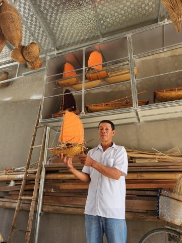 quang ninh nghe lam thuyen nan nam hoa 400 tram nam tuoi lao dao vuot song gio thi truong