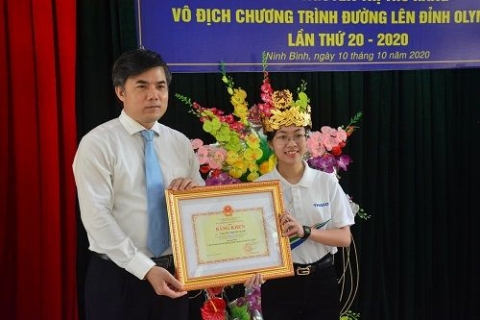 quan quan duong len dinh olympia 2020 nhan bang khen cua bo truong bo giao duc va dao tao