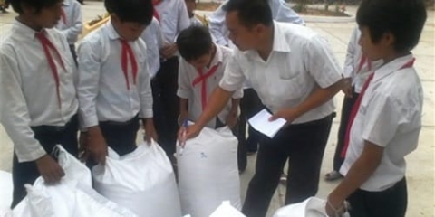 thanh hoa gan 11000 hoc sinh duoc cap gao ho tro trong hoc ky i nam hoc 2021 2022