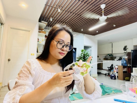 co ga i tre bien la cay thanh tien