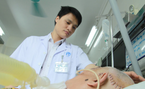 nu cuoi hanh phuc cua nguoi benh