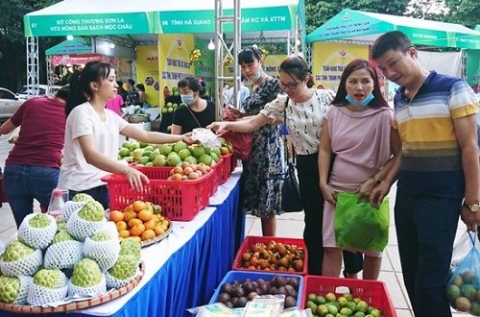 tuan hang trai cay nong san thuc day tieu dung hang viet