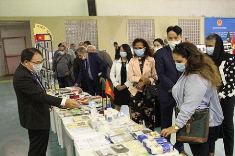 quang ba san pham viet nam tai algeria