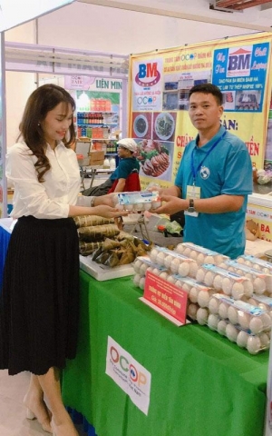 trung vit bien tan binh mon qua tu bien