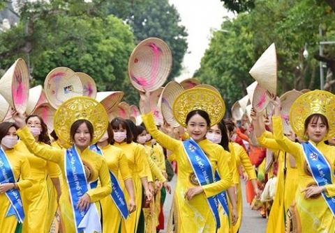 le hoi ao dai du lich ha noi