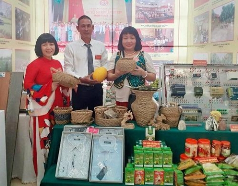 hoa binh xa an binh nghe may sa dan gop phan giam ngheo ben vung