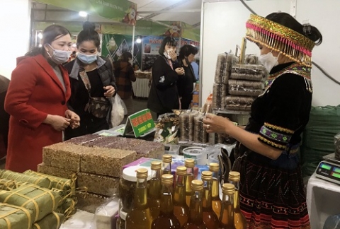 khai mac tuan hang ocop quang ninh va nong san cac tinh thanh tai ha noi 2021