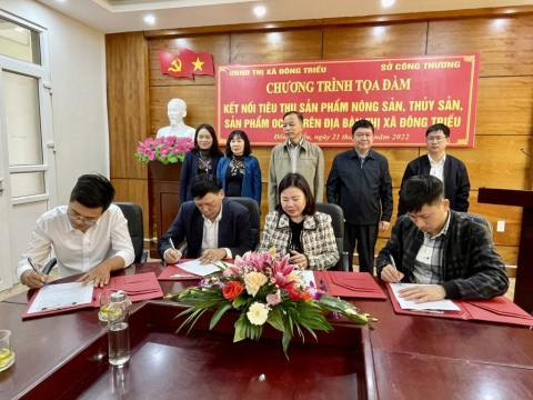 quang ninh ket noi tieu thu nong san thuy san ocop tai thi xa dong trieu