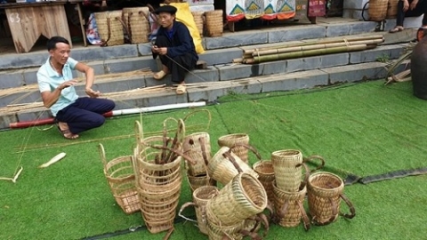 nhieu hoat dong hap dan chao xuan 2023 tai lang van hoa du lich cac dan toc viet nam