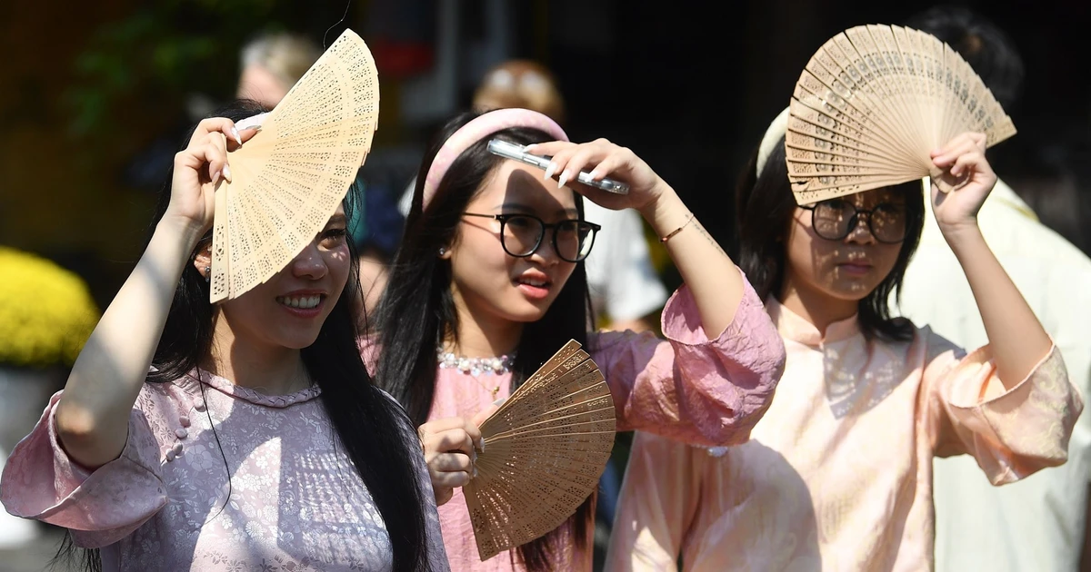 du bao thoi tiet 2732026 mien bac van nang ruc ro