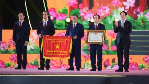 long trong le ky niem 70 nam ngay giai phong hai phong va don nhan danh hieu thanh pho anh hung