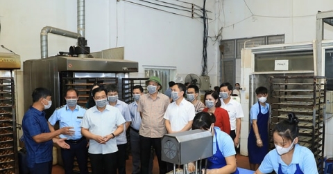 An toàn thực phẩm: Giải pháp cho nhà quản lý và người tiêu dùng