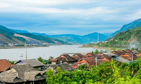 hanh trinh xay dung nong thon moi tu noi luc cong dong va suc bat htx