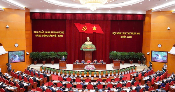 Khai mạc Hội nghị Trung ương 12