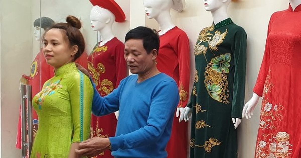 Người Trạch Xá đưa áo dài Việt vươn xa