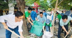 Chủ tịch Hà Nội đôn đốc việc đảm bảo vệ sinh môi trường tới từng khu phố