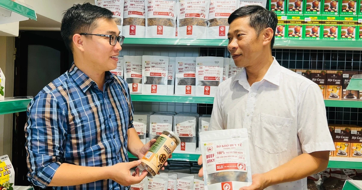 khai truong cua hang trung bay san pham ocop gia lai o phuong quy nhon