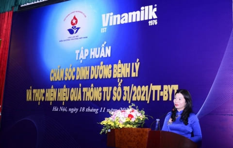 vinamilk cung cau lac bo dieu duong truong viet nam tap huan cham soc dinh duong benh ly cho dieu duong phia bac
