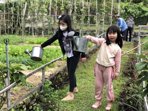 model of community tourism associated with sustainable environmental protection